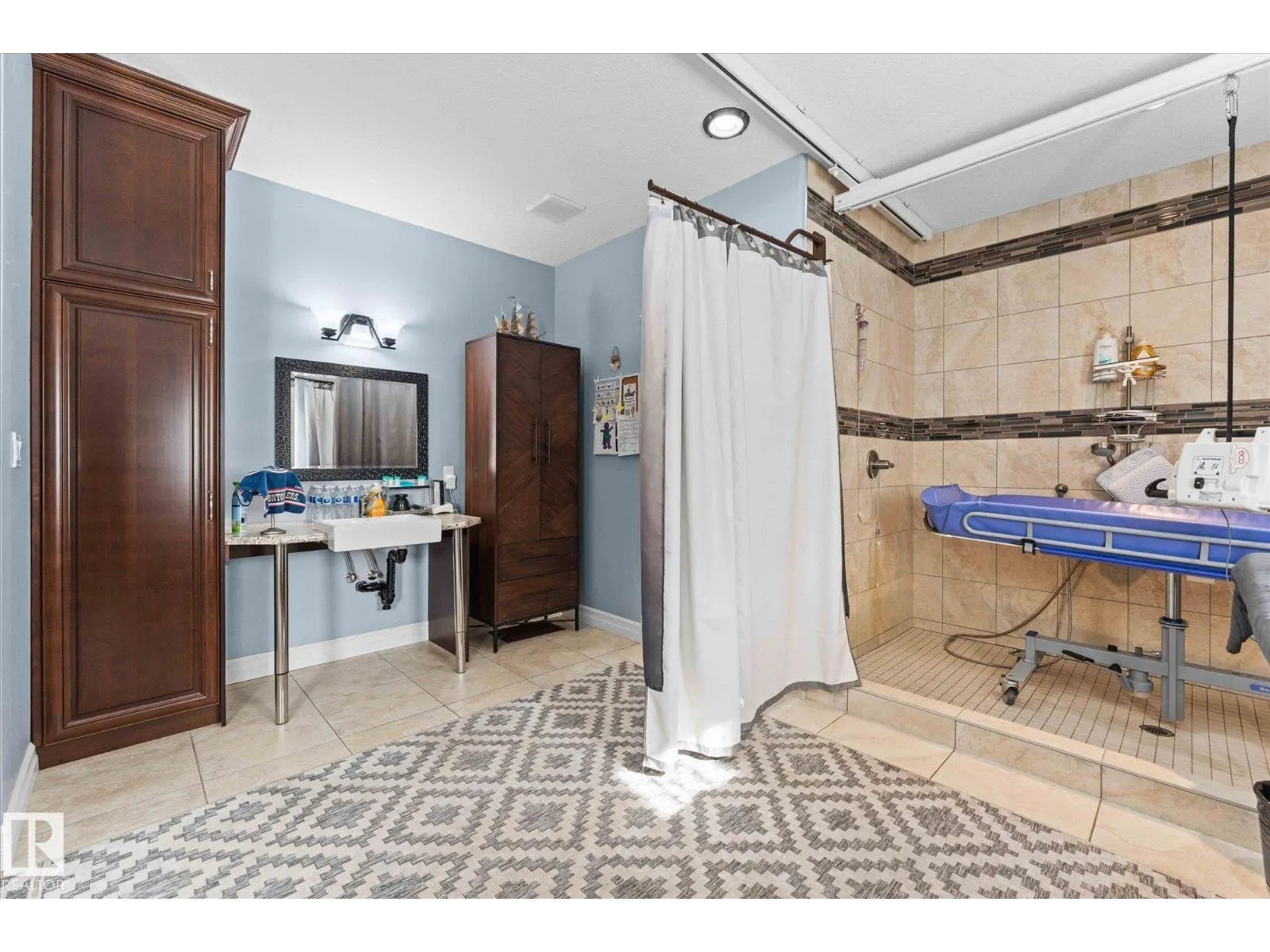 10516 158 ST NW