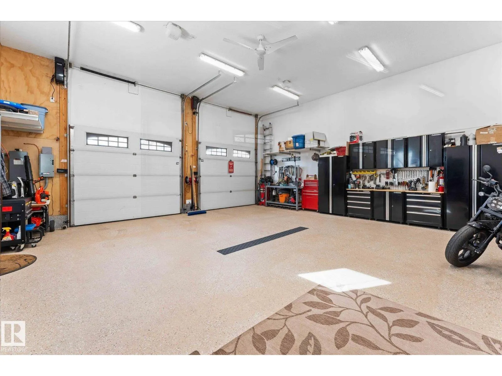 10516 158 ST NW