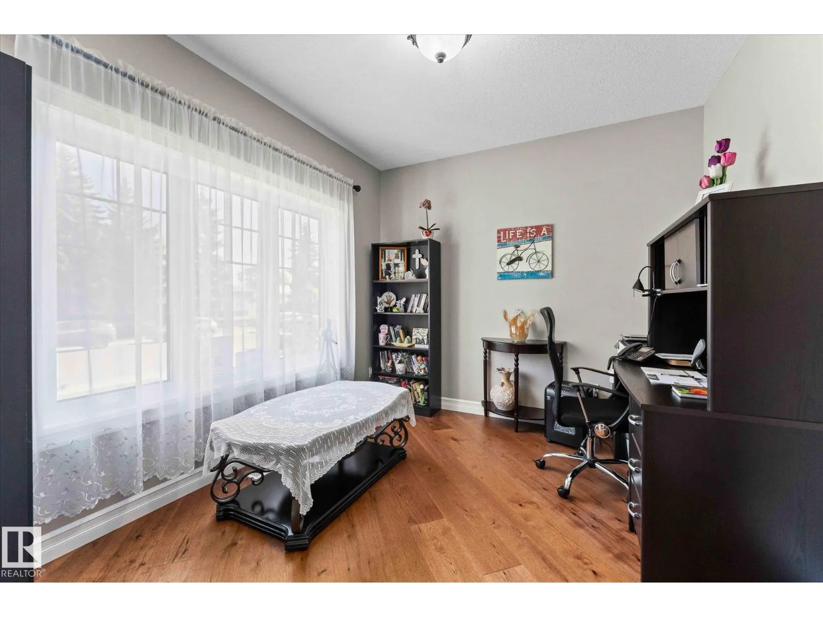10516 158 ST NW