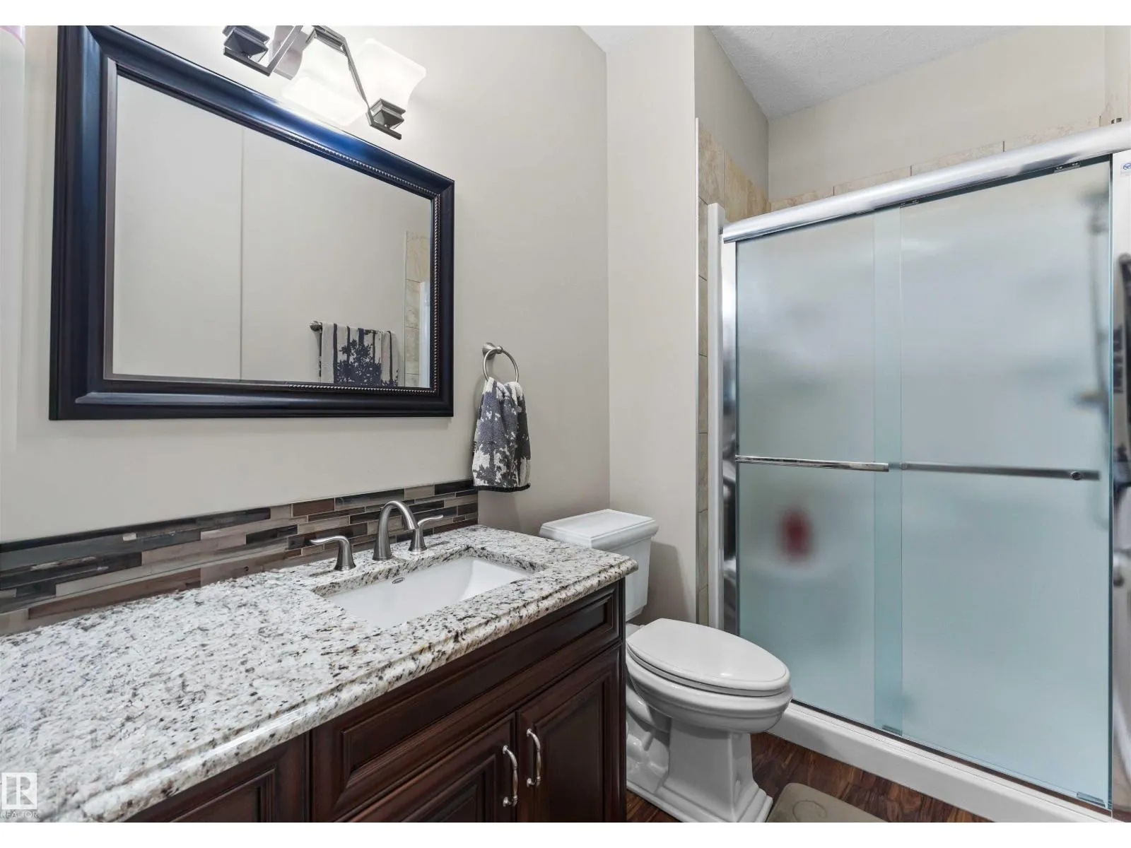 10516 158 ST NW