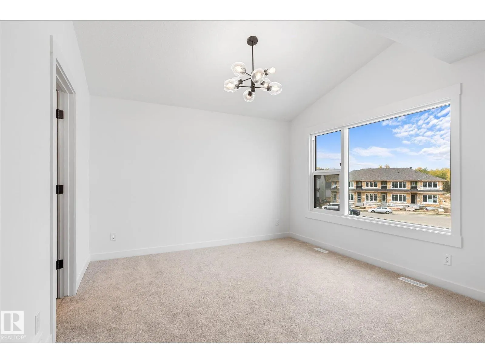 22607 89 AV NW