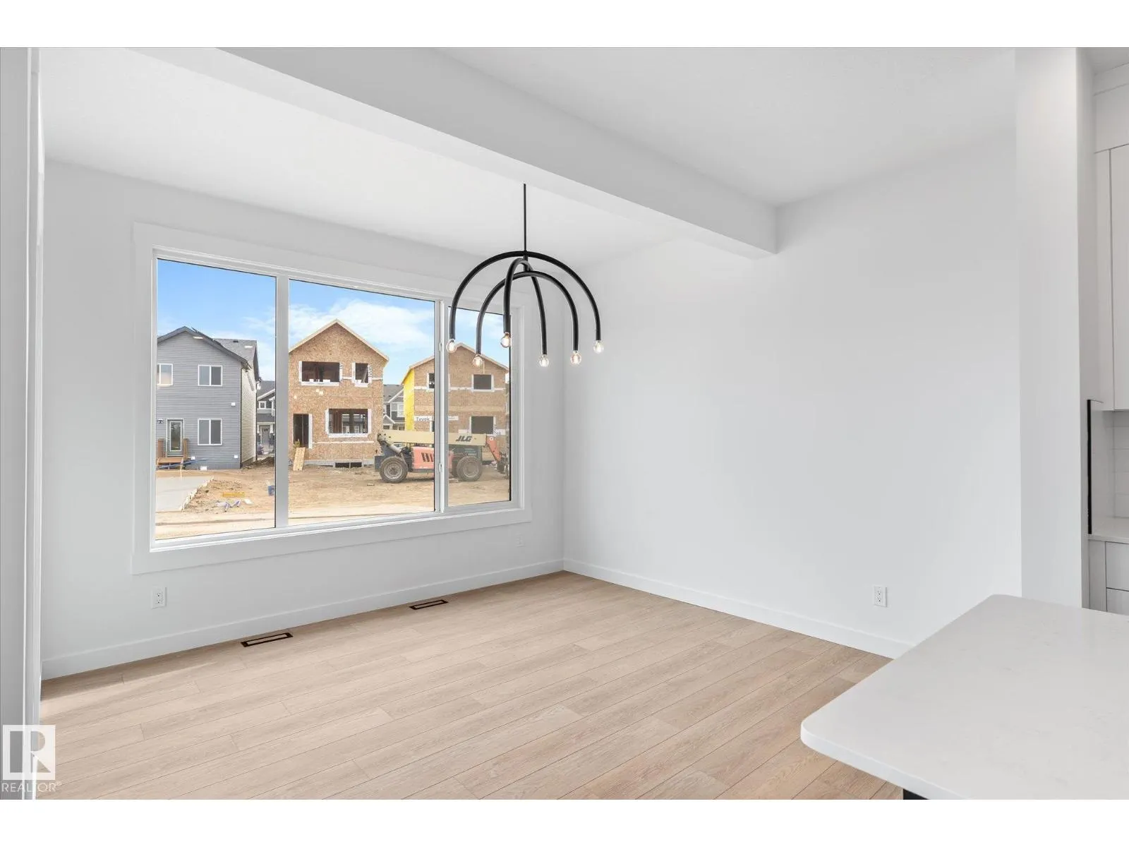 22607 89 AV NW
