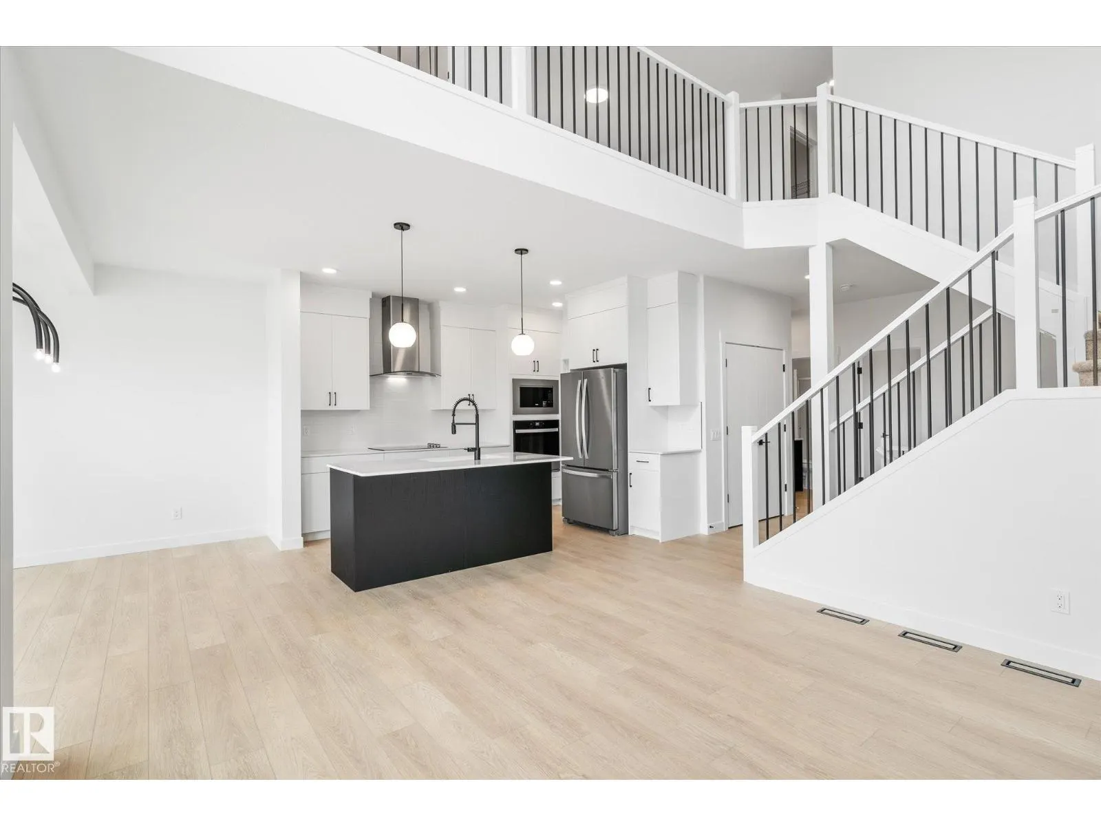 22607 89 AV NW