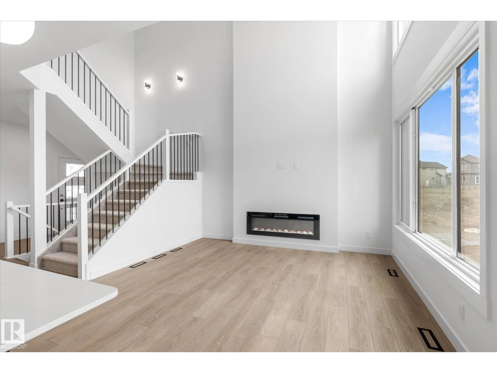 22607 89 AV NW