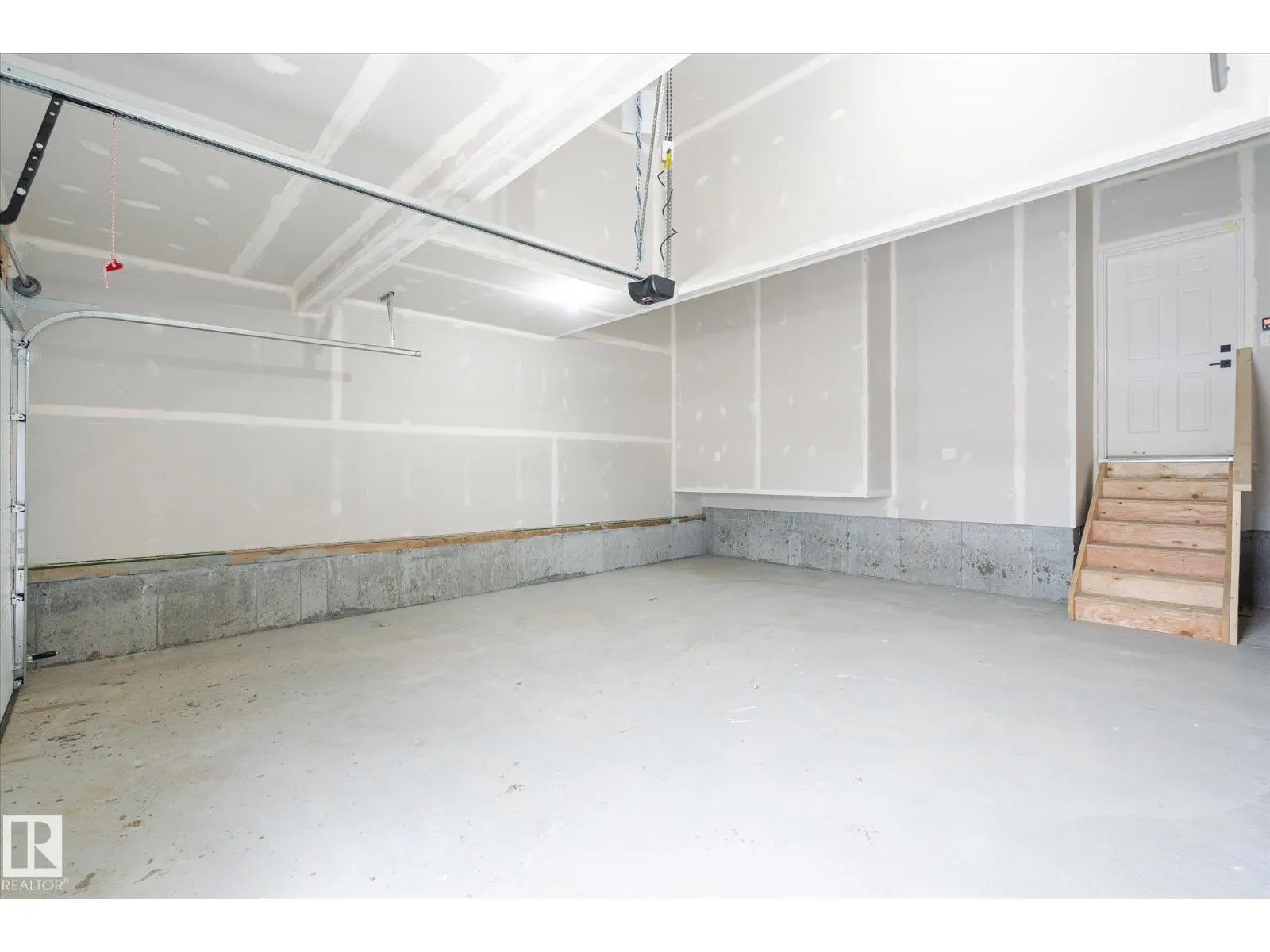 22607 89 AV NW