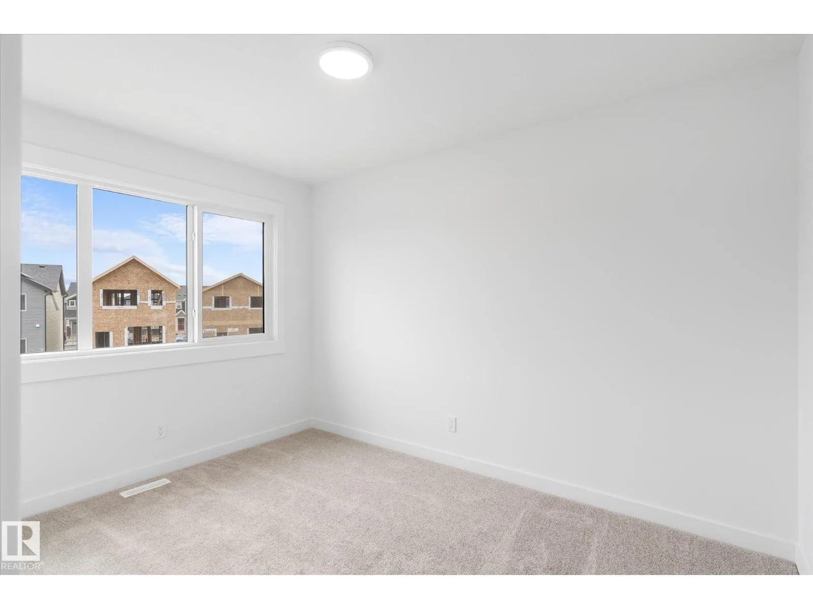 22607 89 AV NW