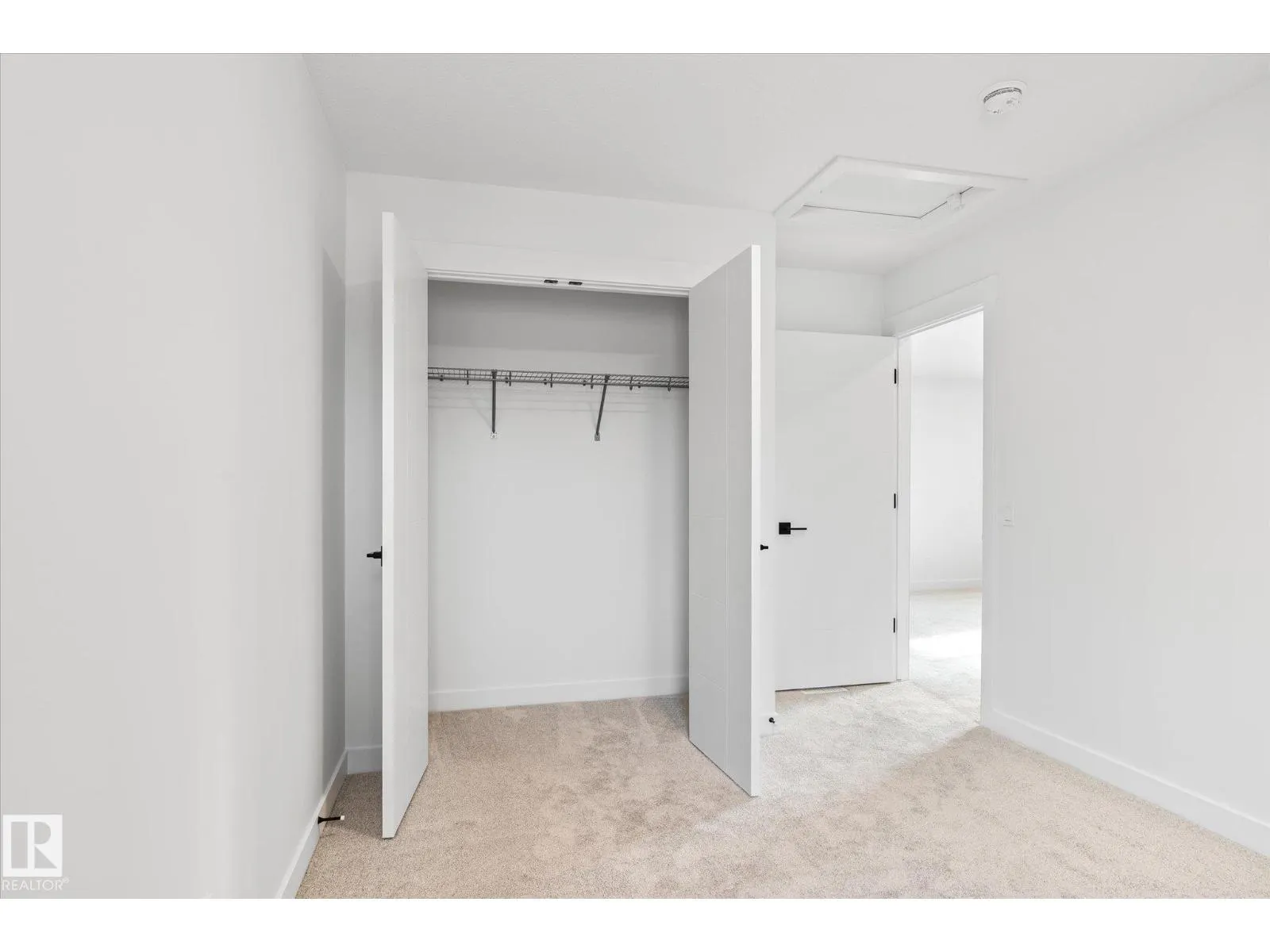 22607 89 AV NW