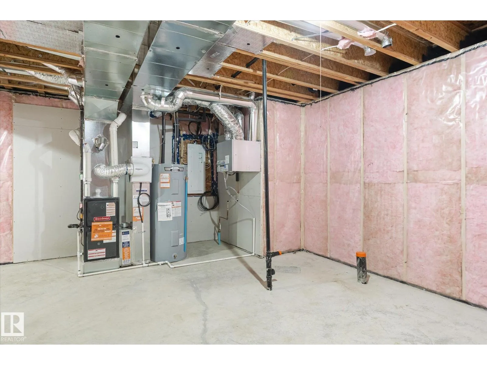 22607 89 AV NW