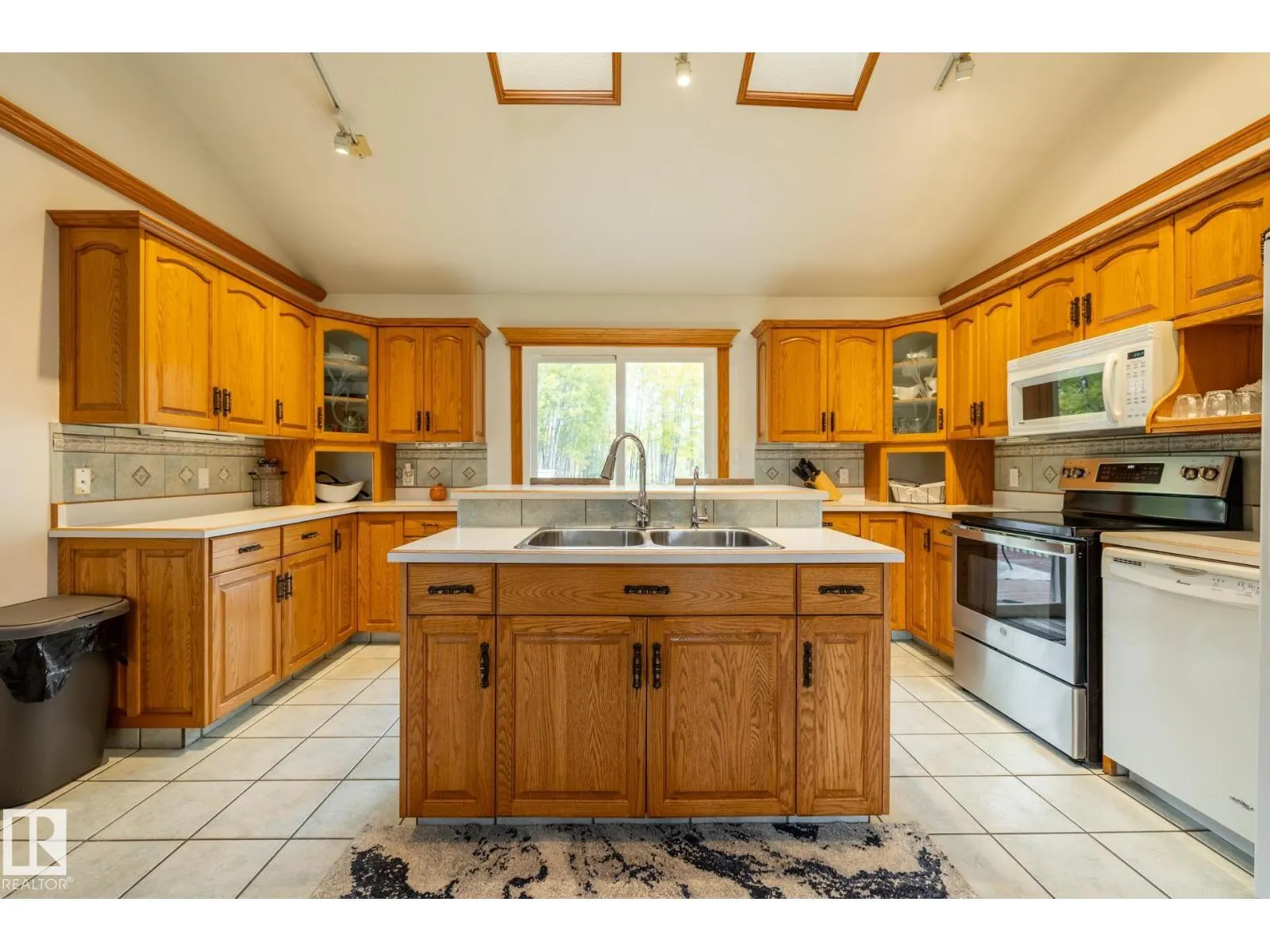 63068 HWY 33