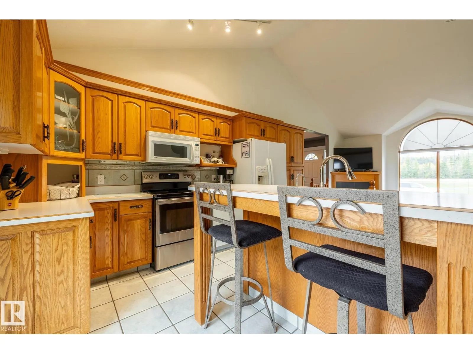 63068 HWY 33