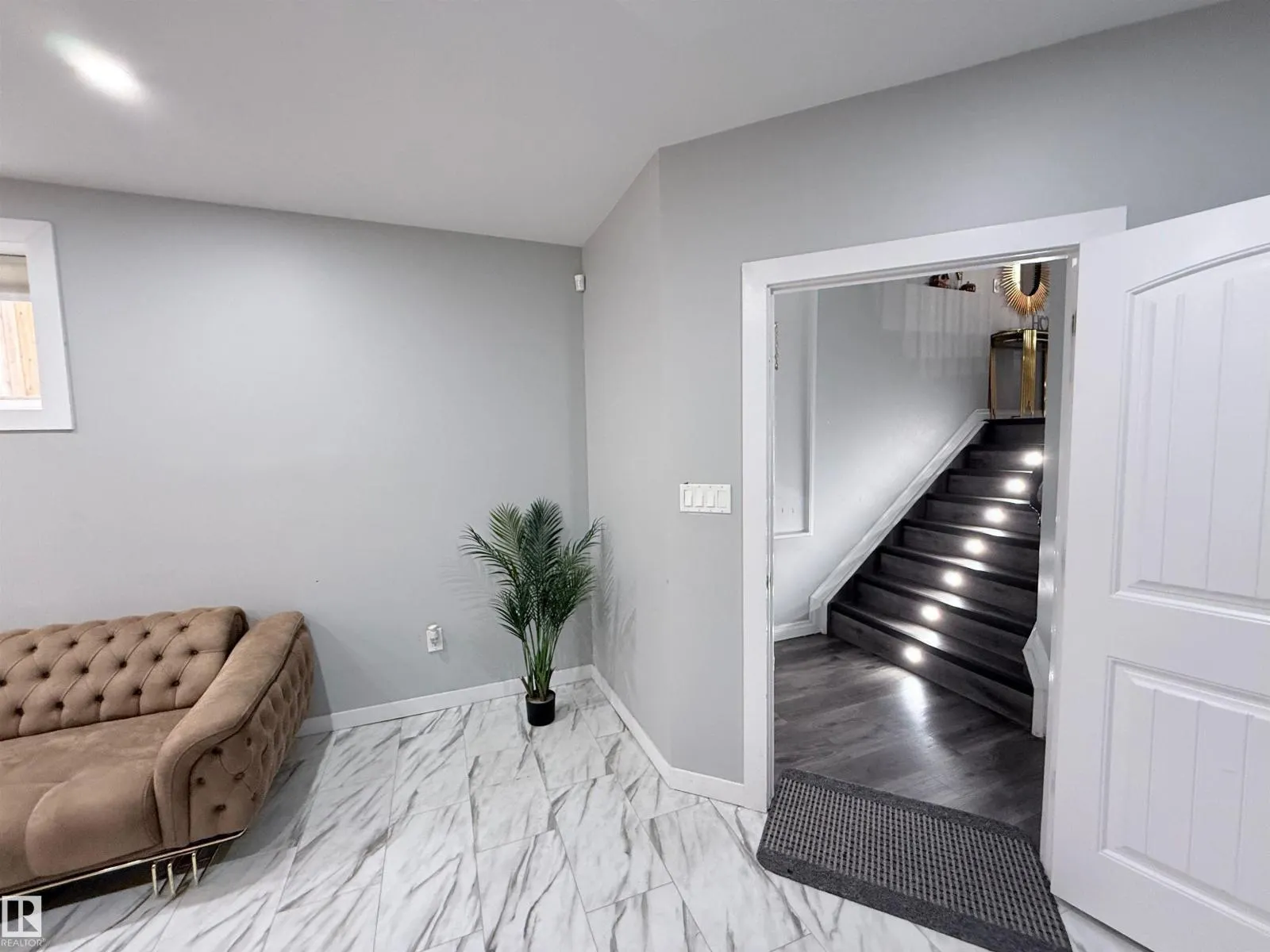 15116 32 ST NW