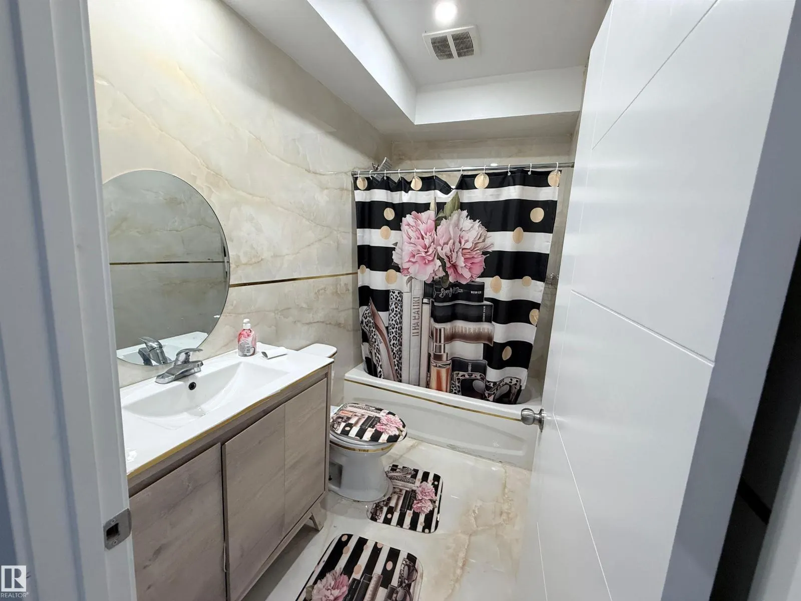 15116 32 ST NW