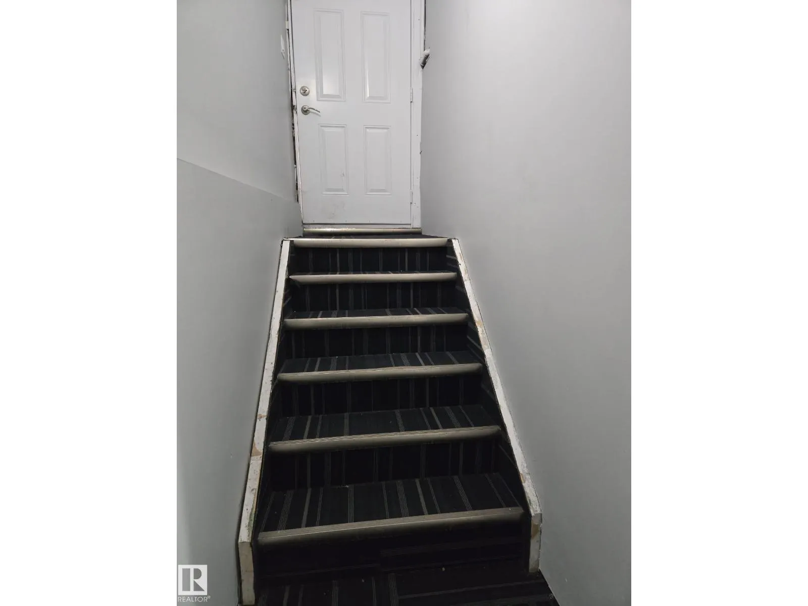 15116 32 ST NW