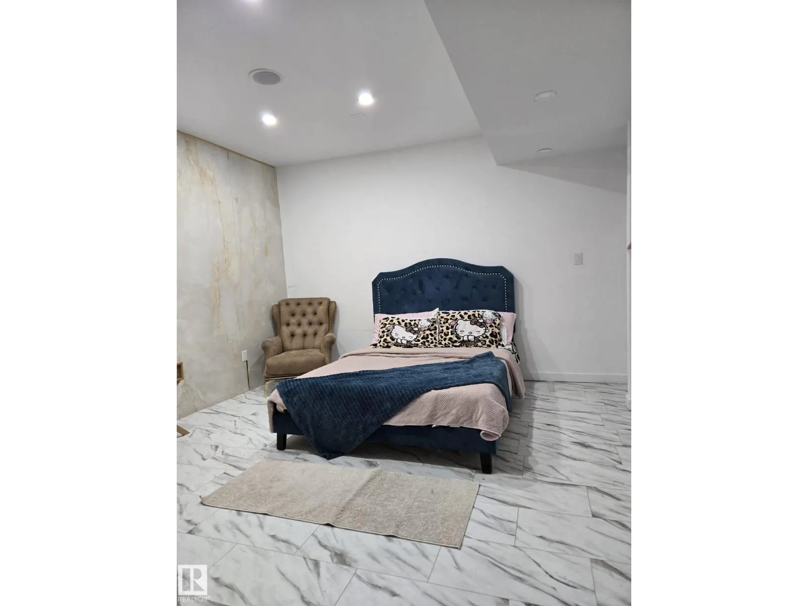 15116 32 ST NW