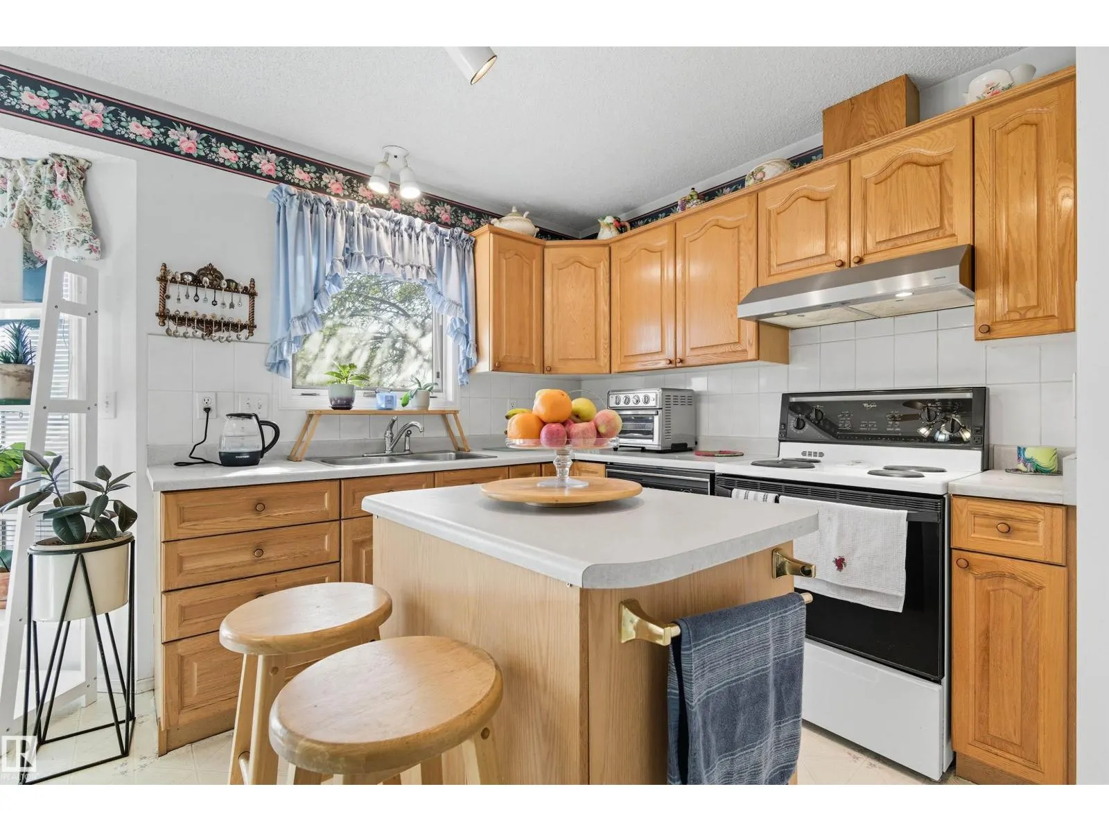 6315 162 AV NW