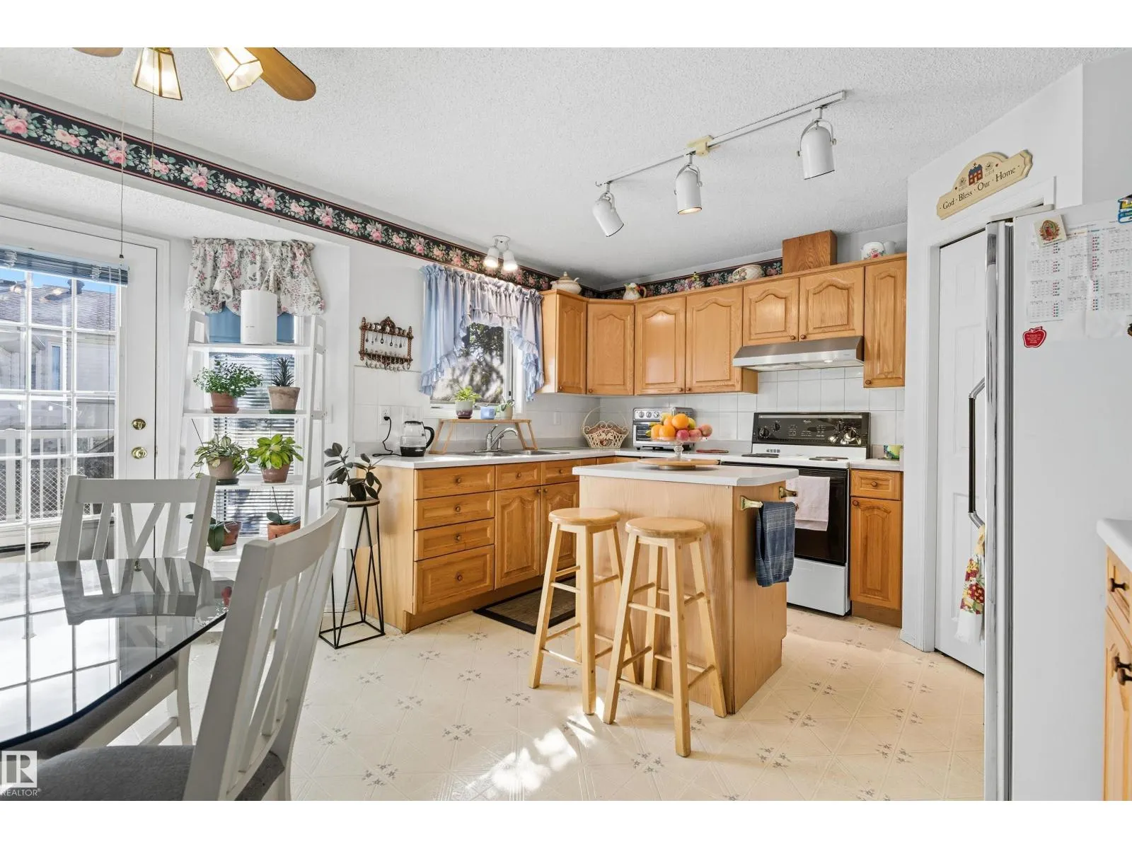 6315 162 AV NW