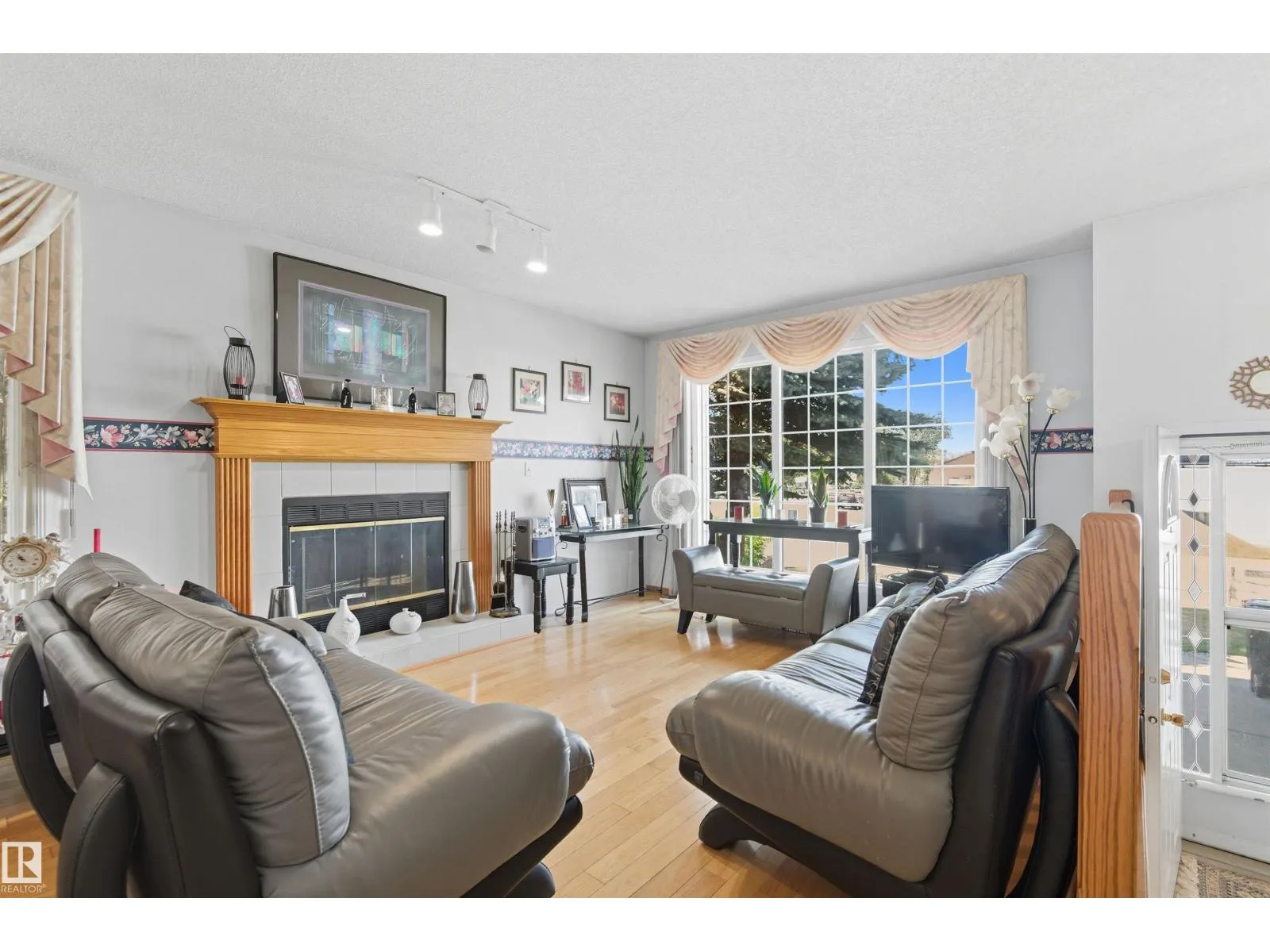 6315 162 AV NW