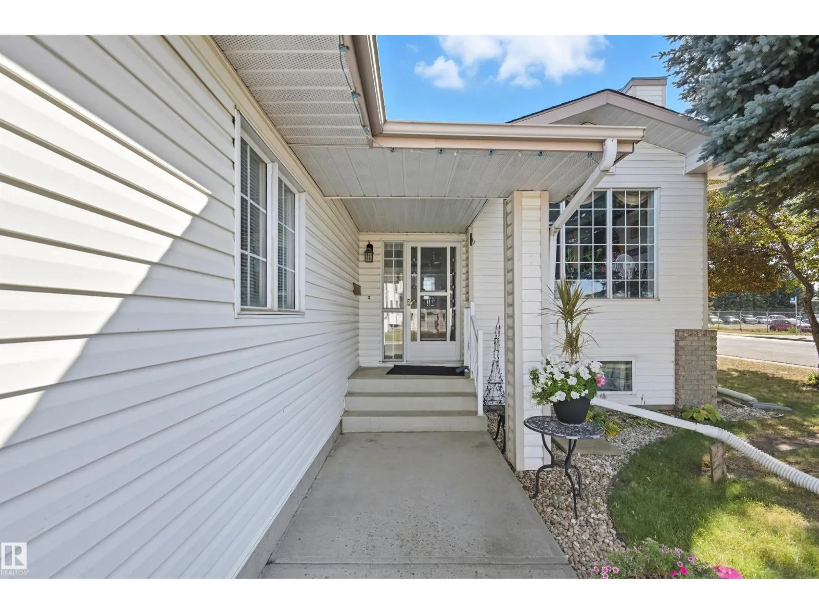 6315 162 AV NW