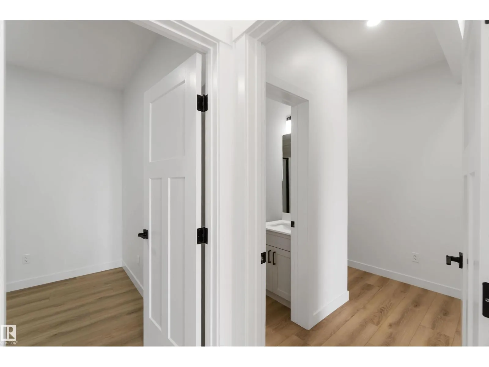 1603 12 ST NW
