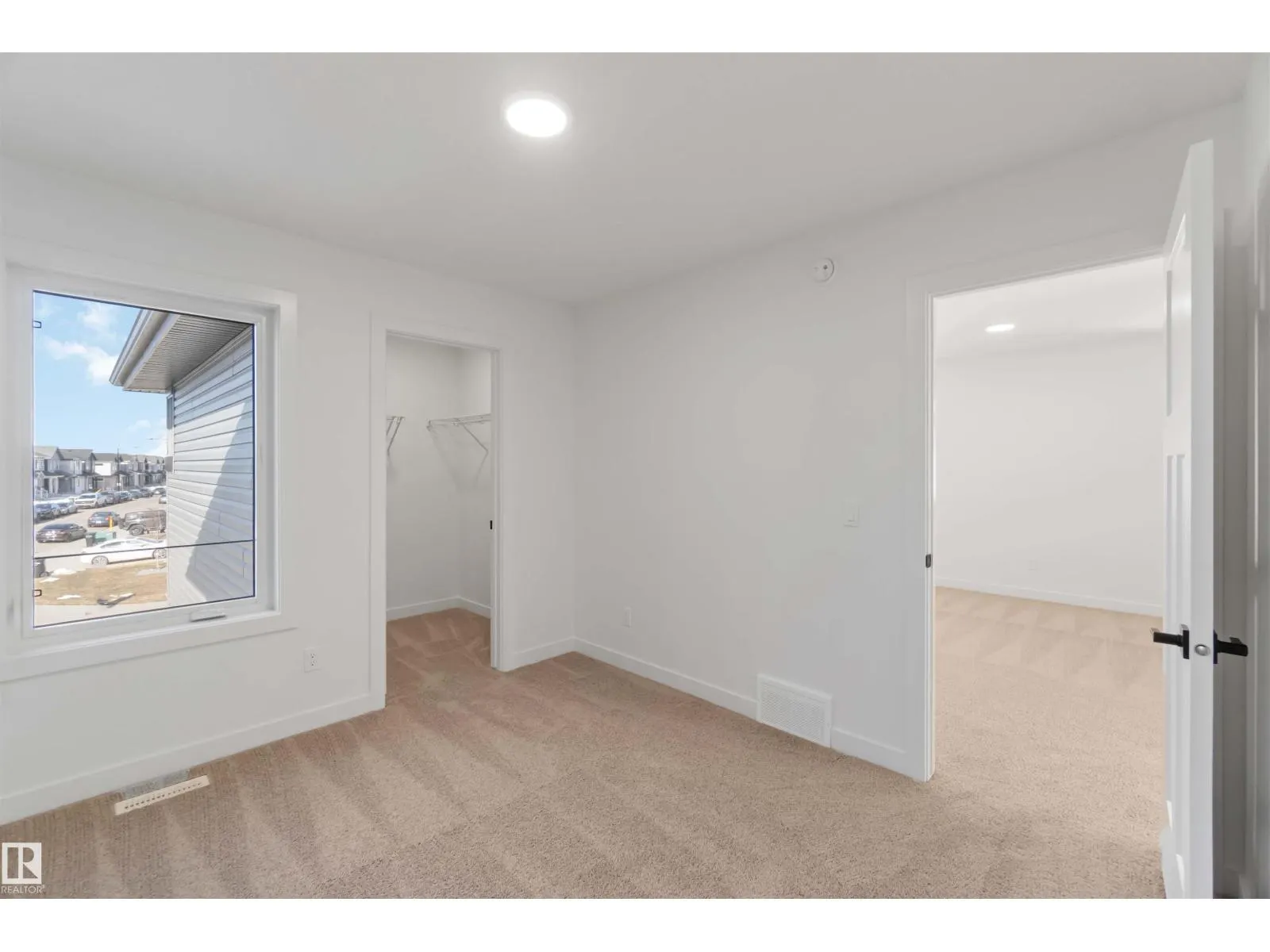 1603 12 ST NW
