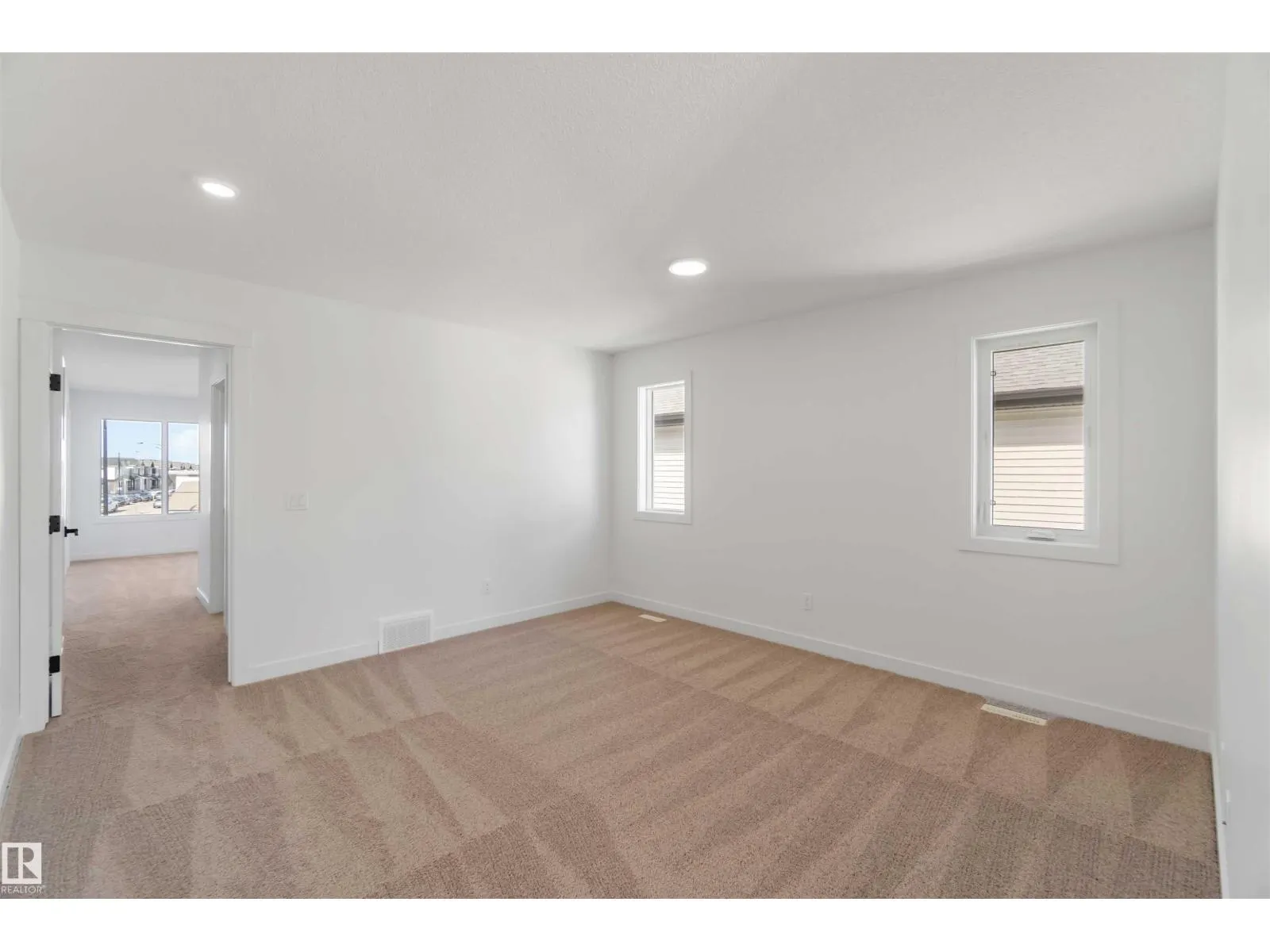 1603 12 ST NW