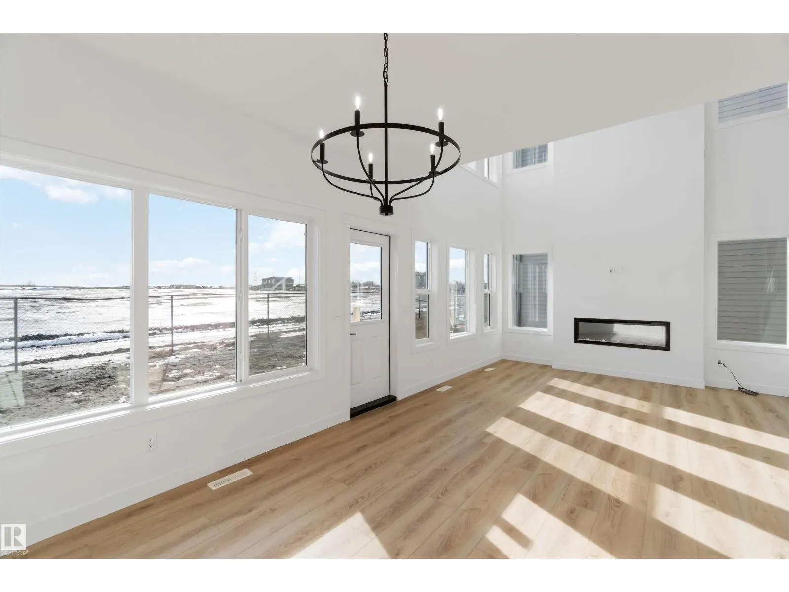 1603 12 ST NW