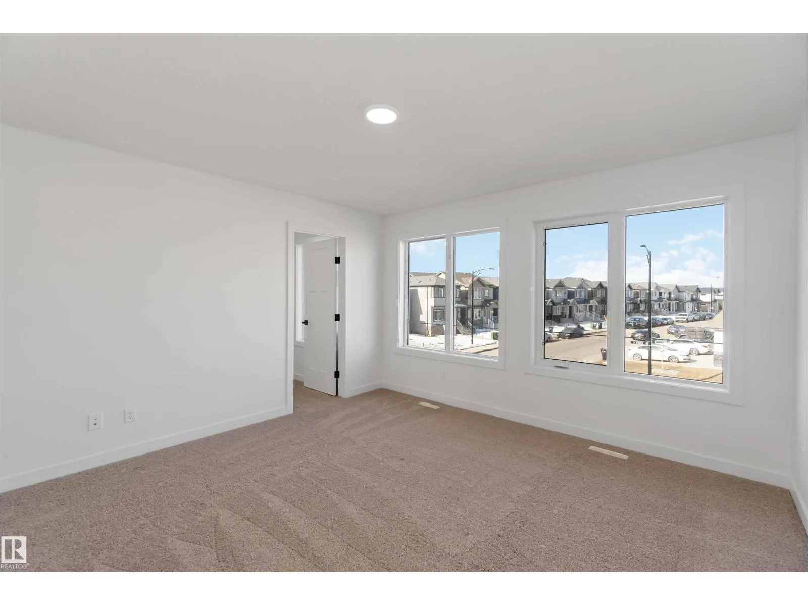 1603 12 ST NW