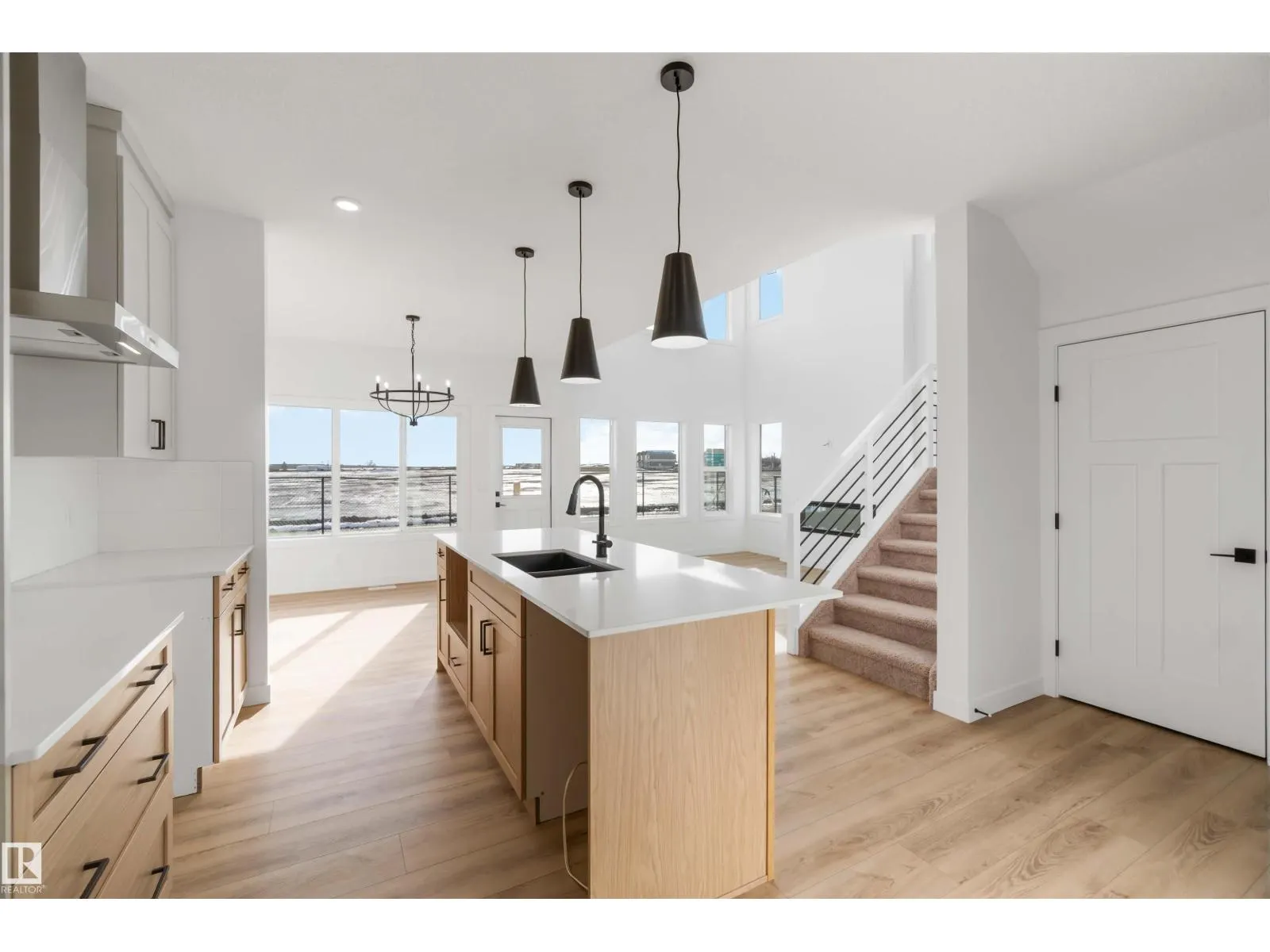 1603 12 ST NW