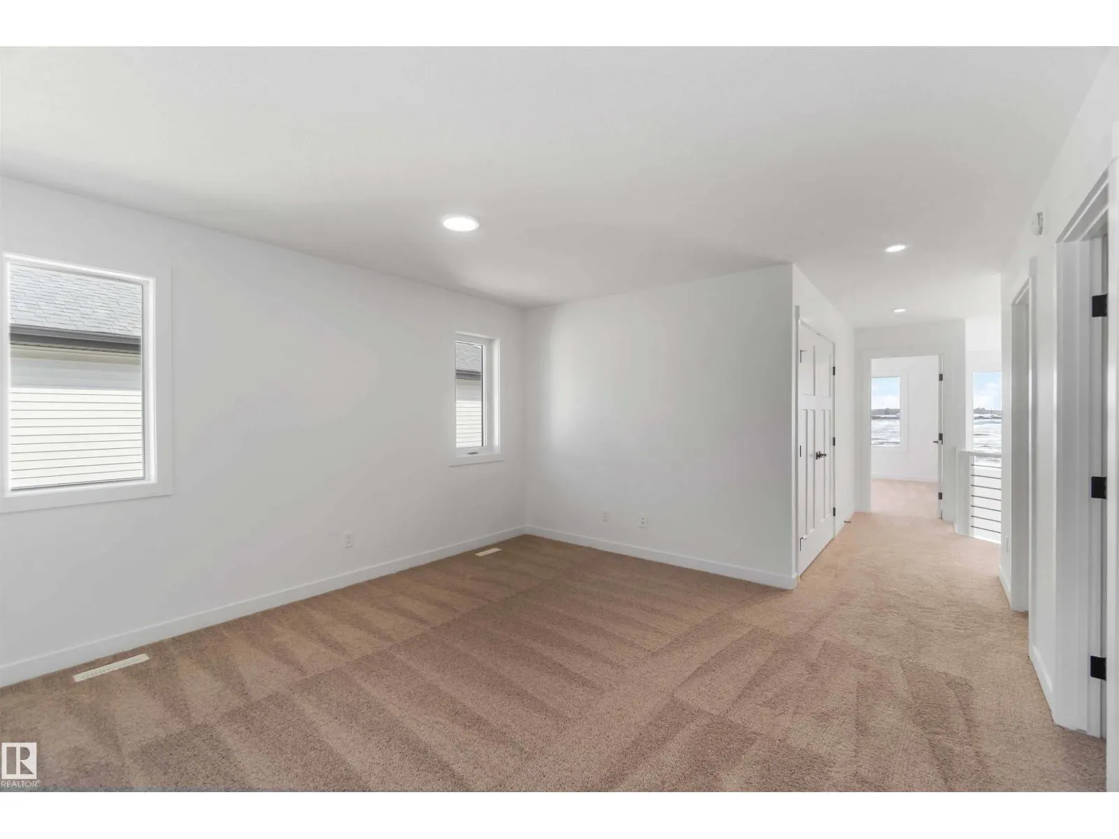 1603 12 ST NW