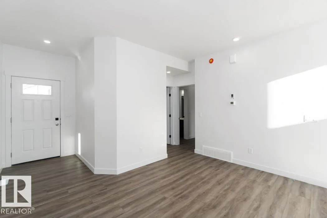 1651 12 ST NW