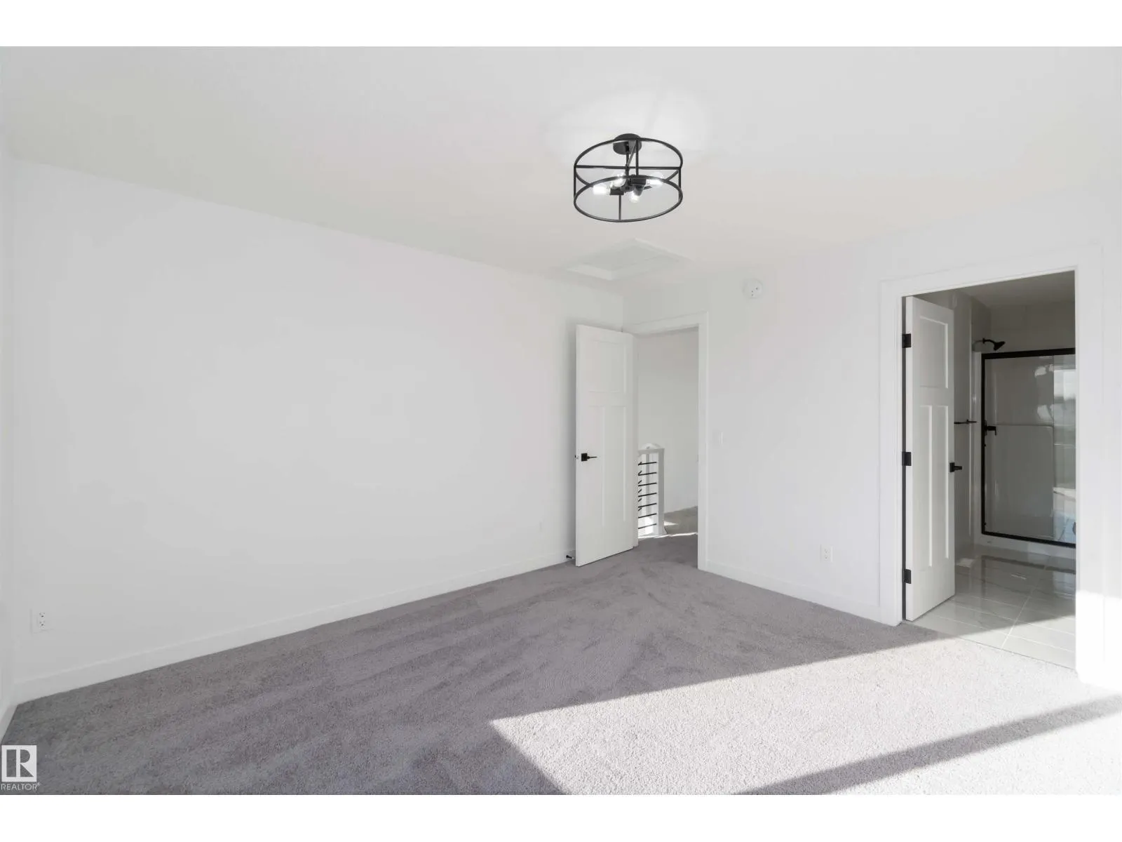 1651 12 ST NW