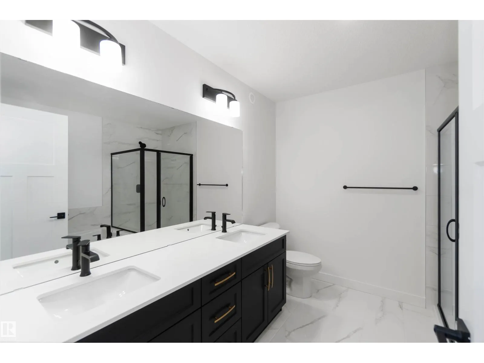 1651 12 ST NW