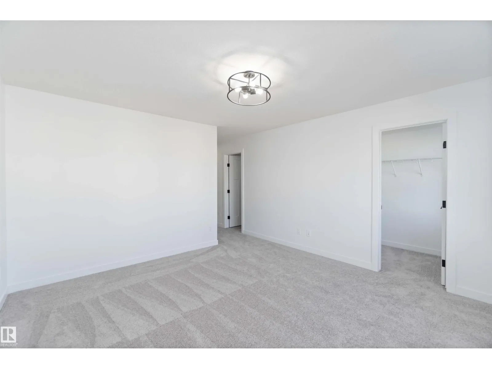 1651 12 ST NW