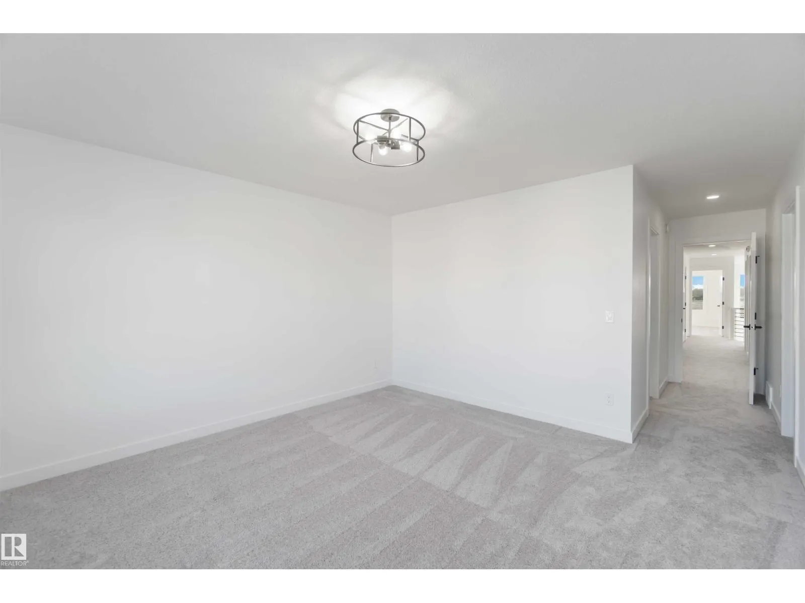 1651 12 ST NW