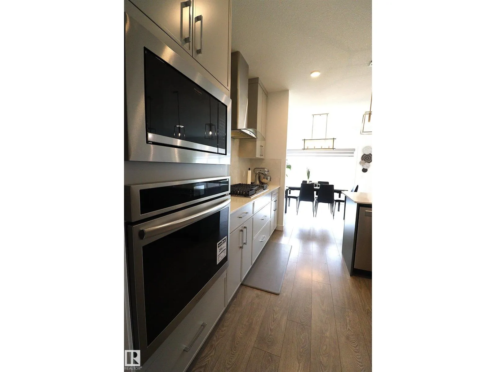 2888 Coughlan Green SW