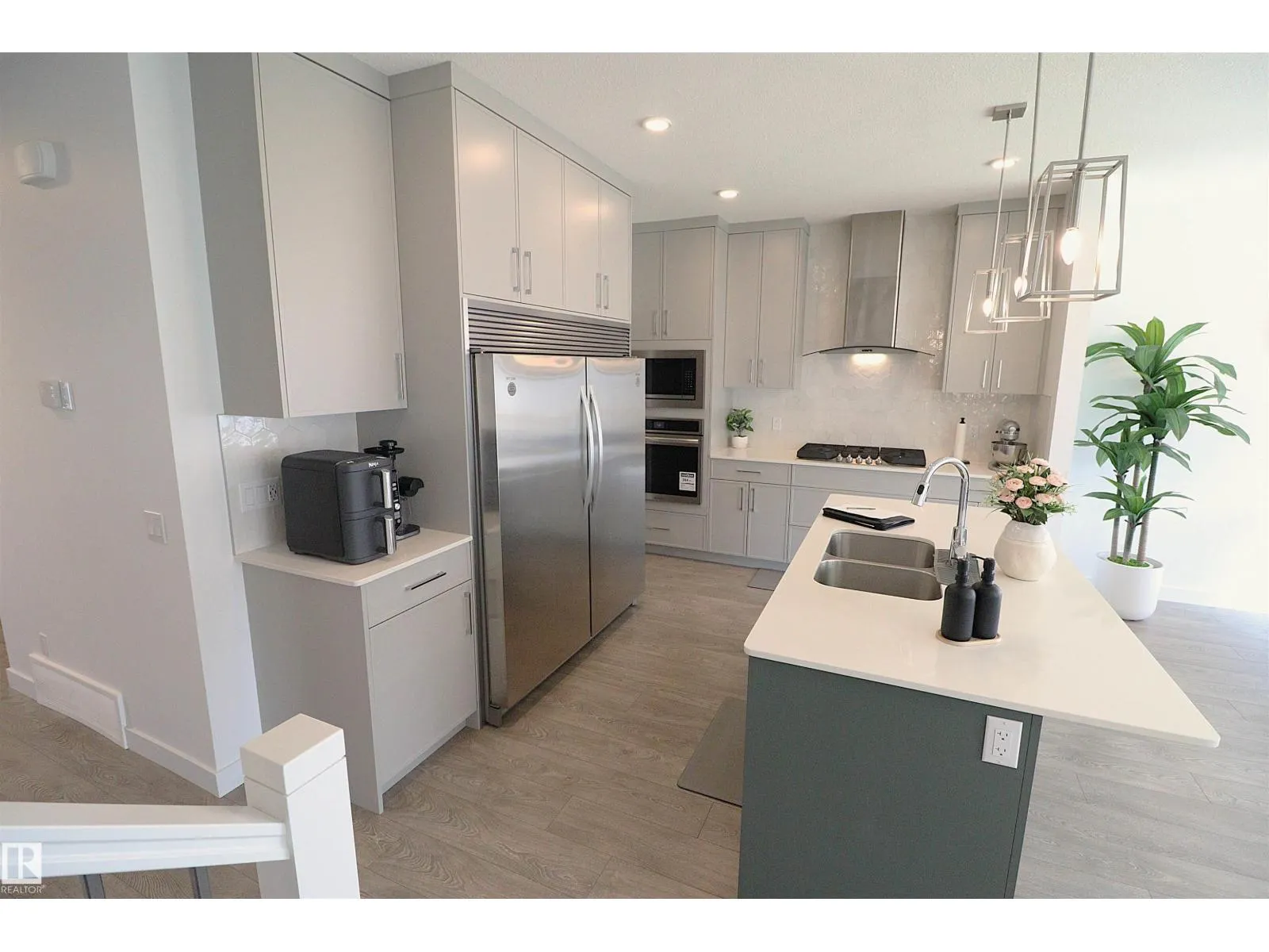 2888 Coughlan Green SW