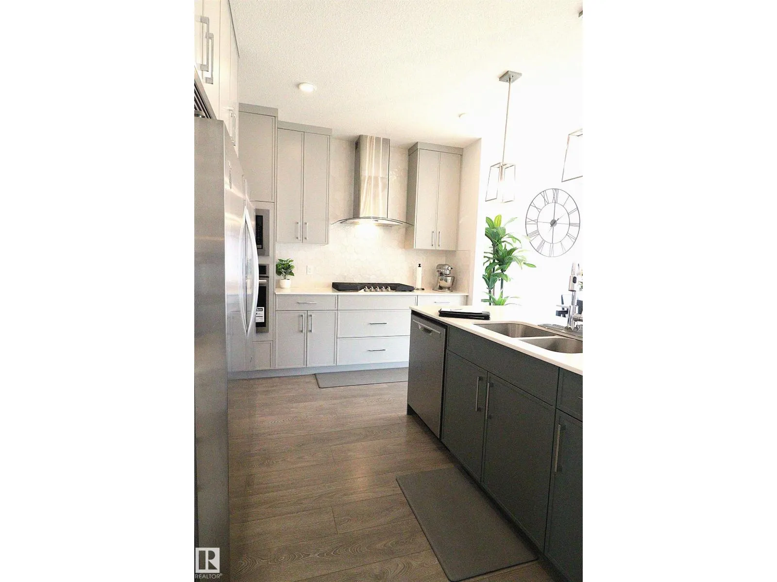 2888 Coughlan Green SW