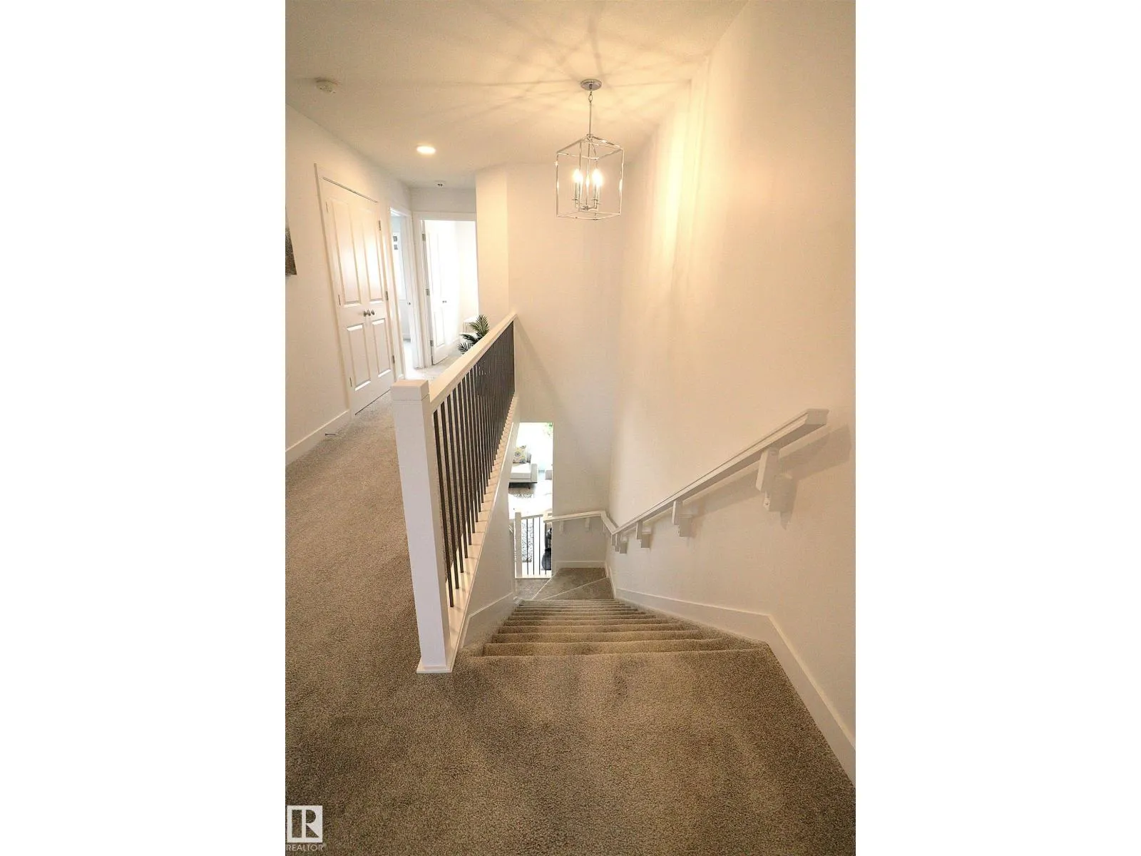 2888 Coughlan Green SW