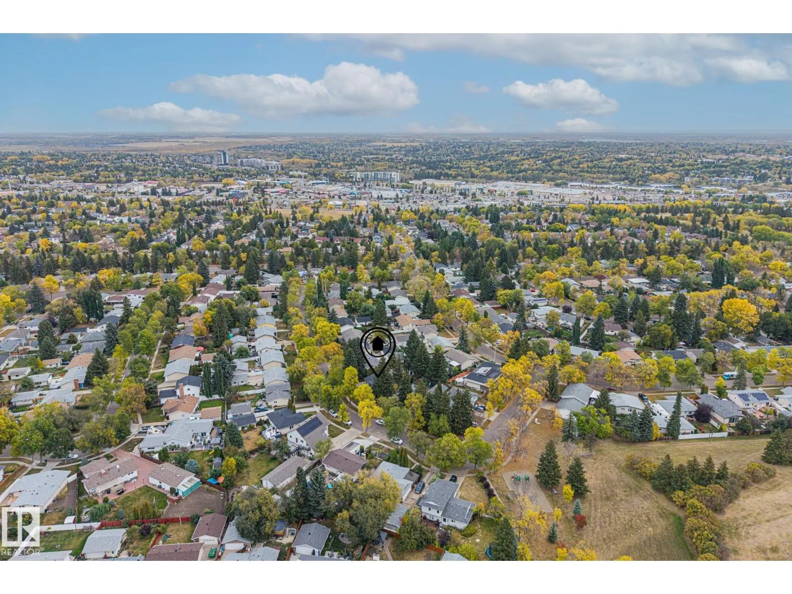 17 LAURIER CR
