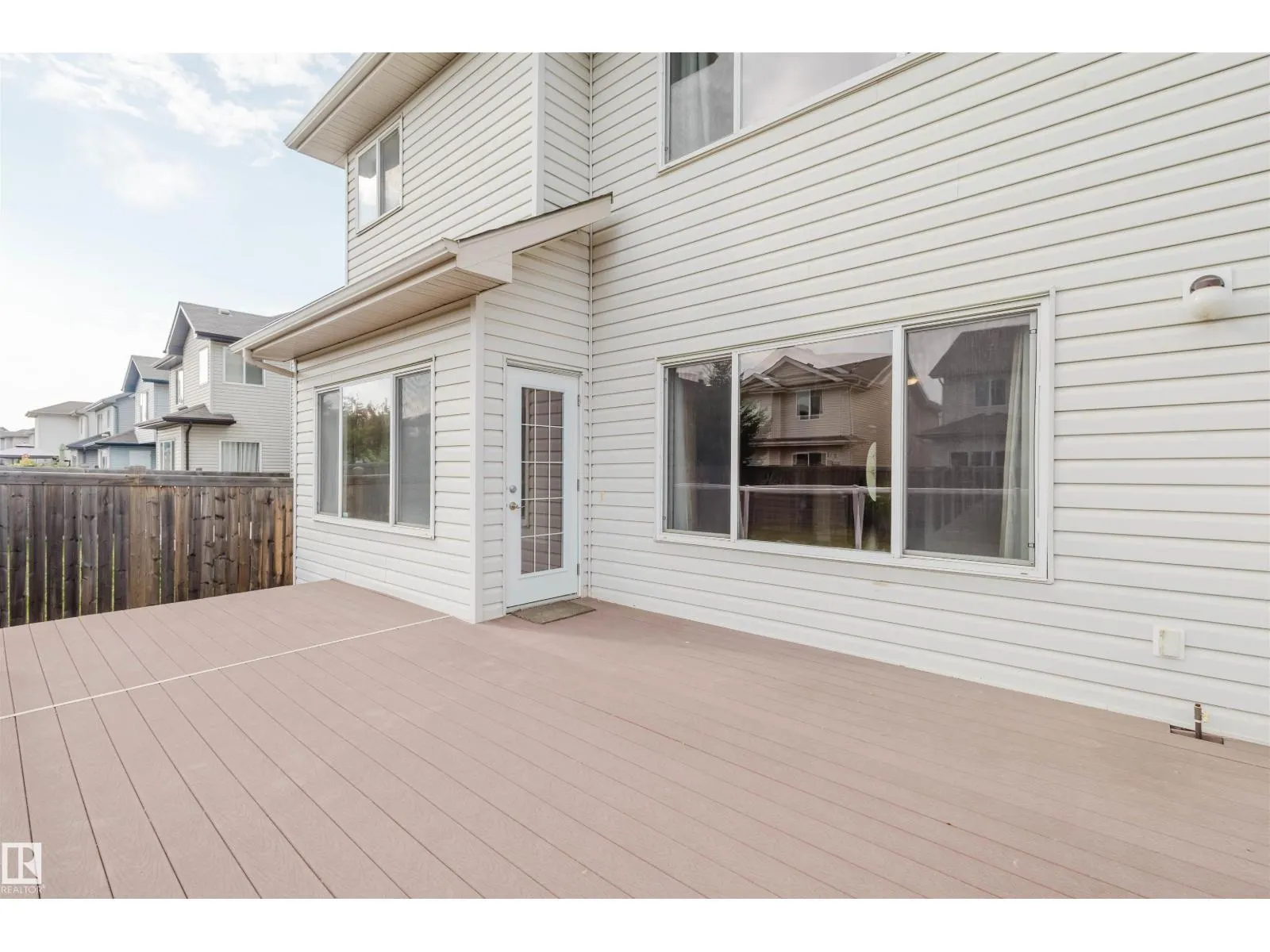 1409 114B ST SW