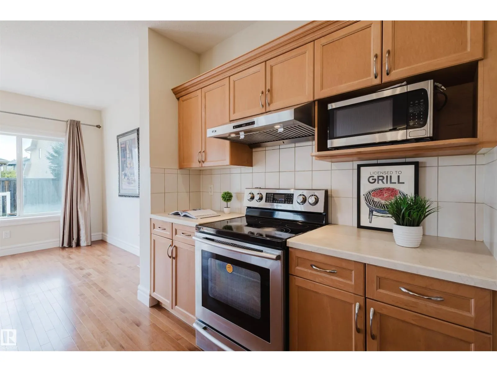 1409 114B ST SW