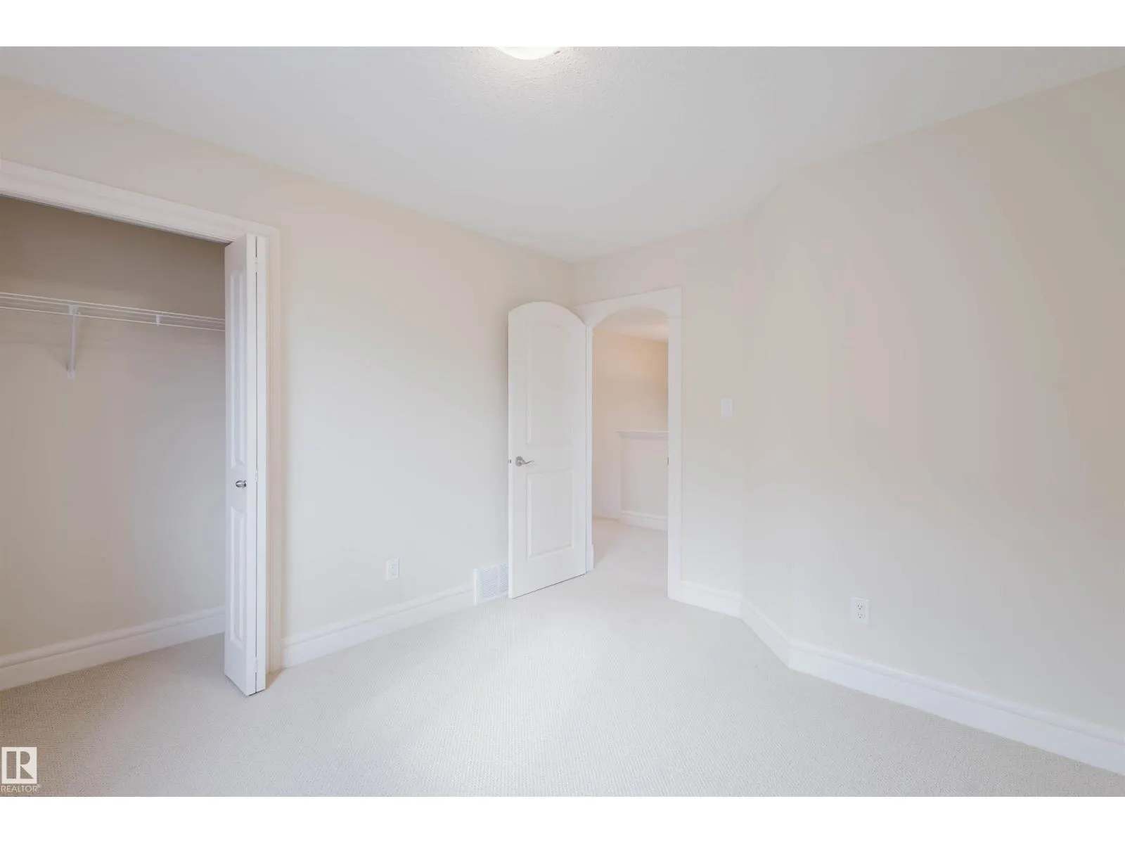 1409 114B ST SW