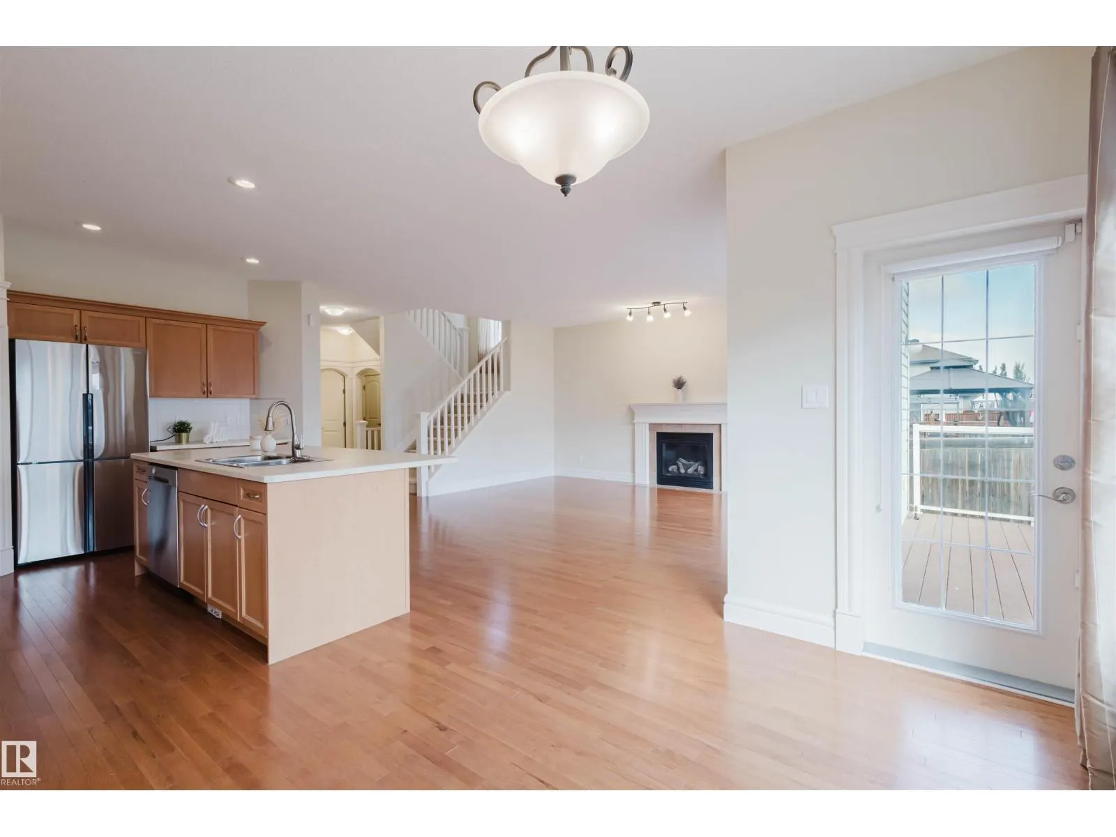 1409 114B ST SW