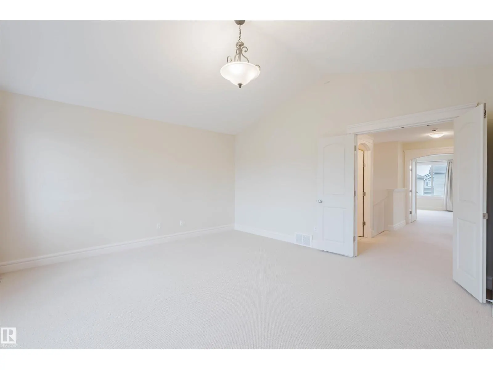 1409 114B ST SW