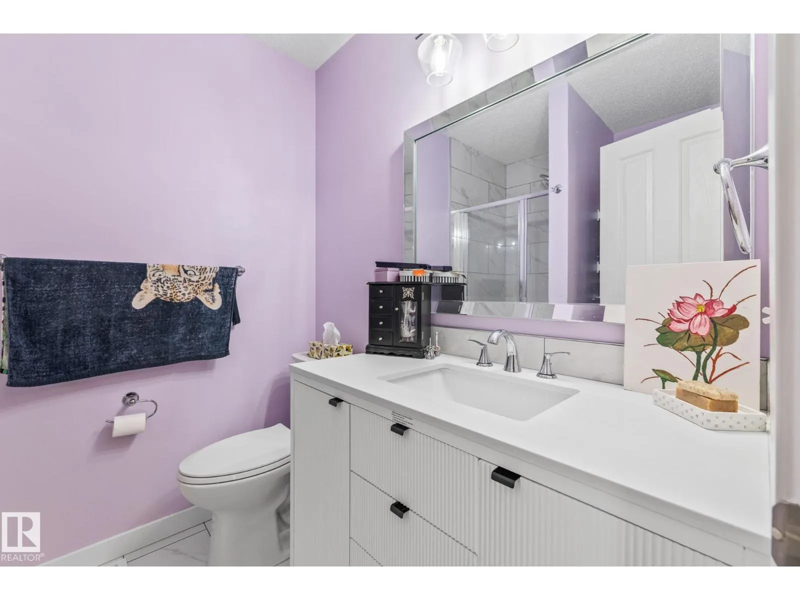 61 Vaughn AV