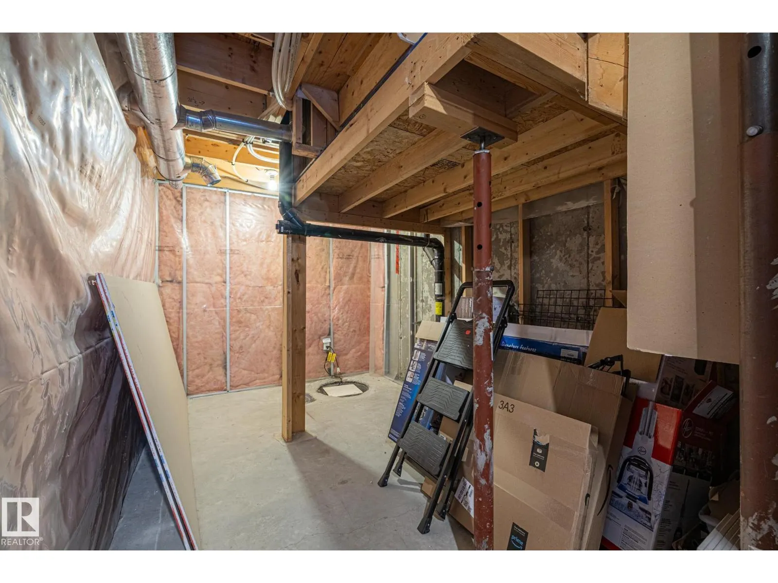 61 Vaughn AV