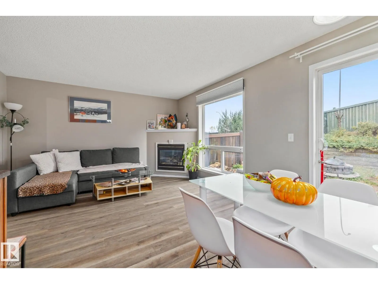 61 Vaughn AV