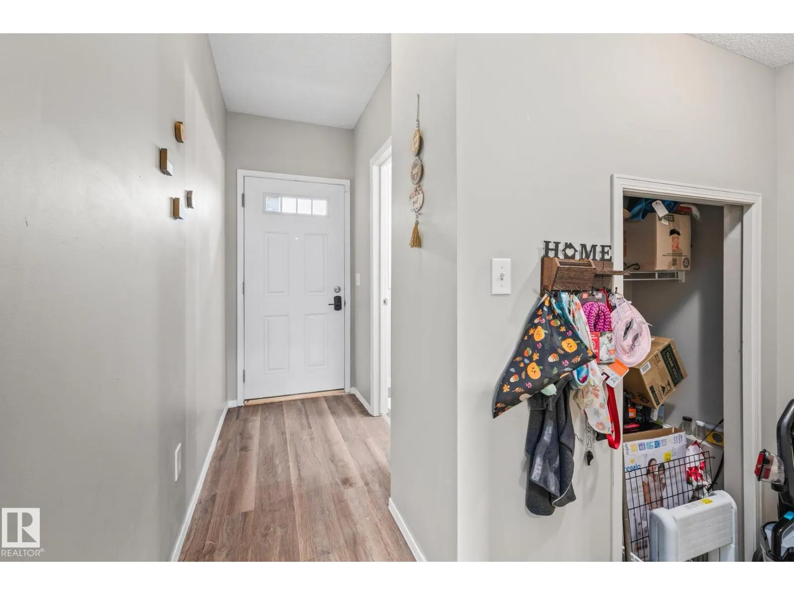 61 Vaughn AV