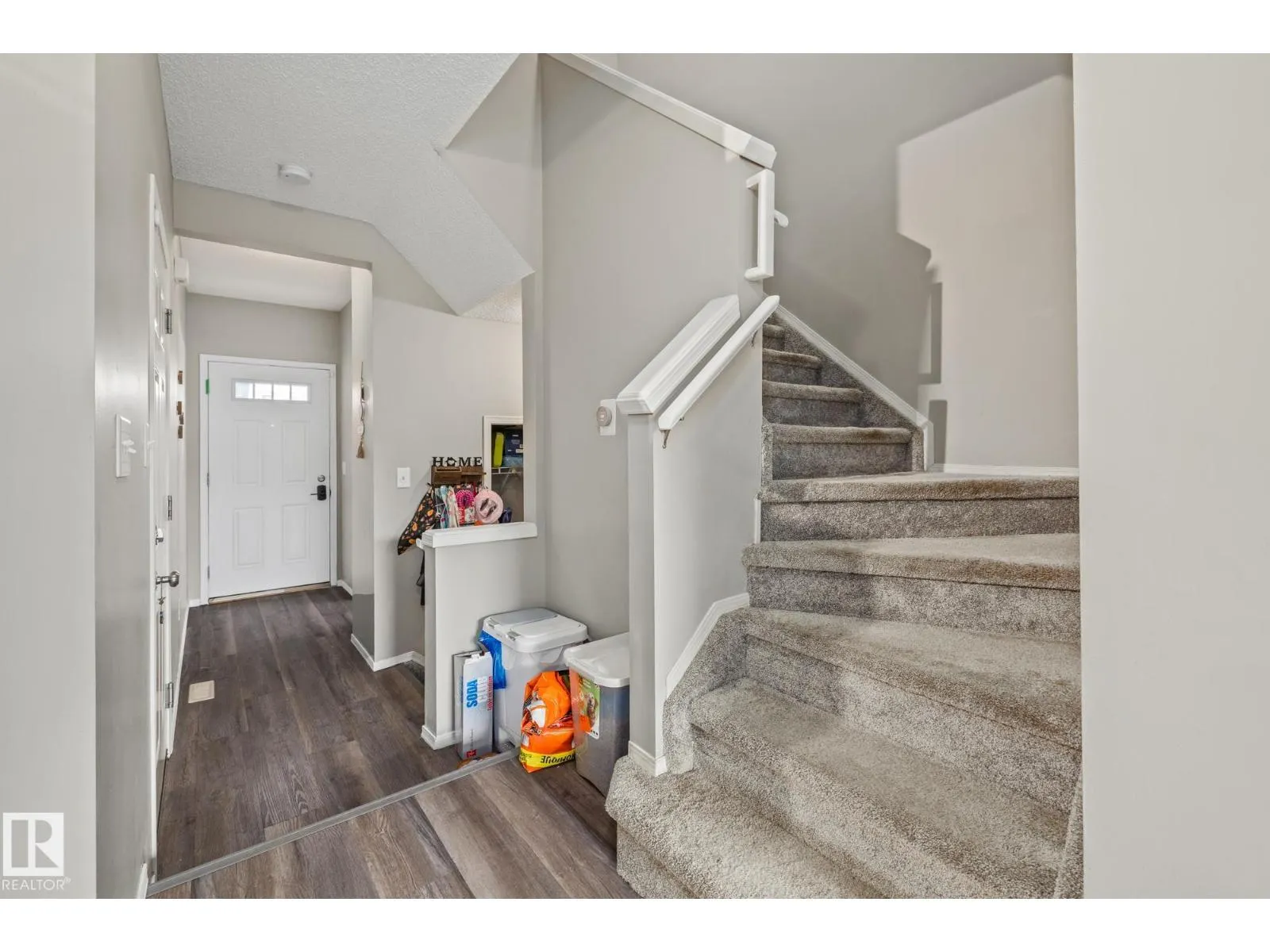 61 Vaughn AV
