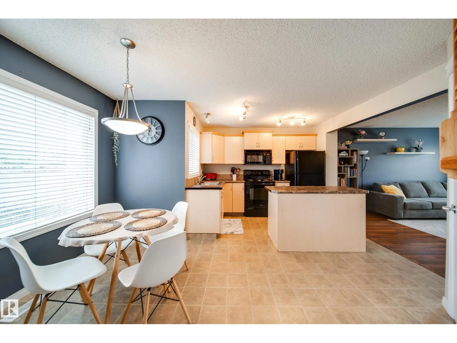 14823 140 ST NW
